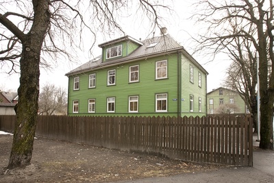 Tallinna üürnikkude seltsi Üürnik neljapereelamu Ristiku 50, vaade hoonele. Arhitekt Karl Tarvas  similar photo