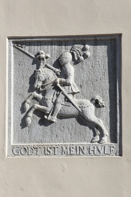 Mustpeade vennaskonna hoone Tallinnas, fassaadidetail  similar photo