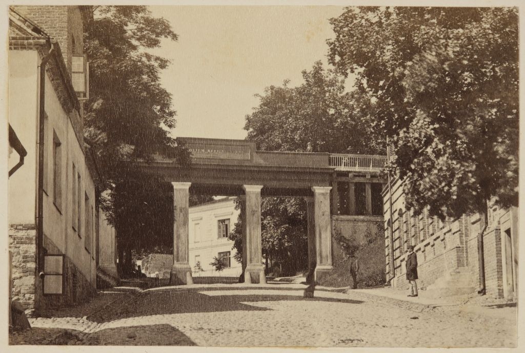 Castle Street and English Bridge