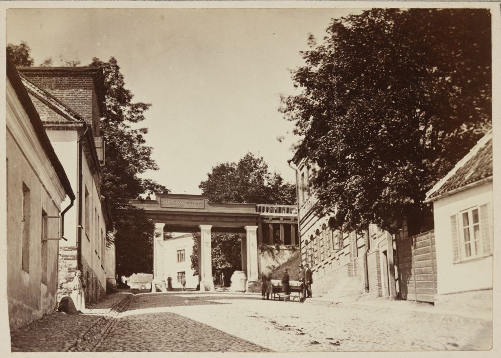 Castle Street and English Bridge