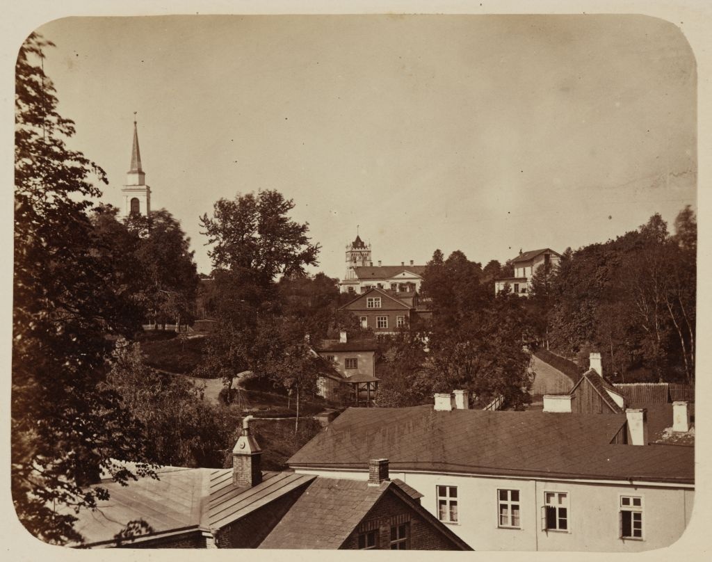 Vallikraavi Street, back there Mary Church and Rector Oettingen house