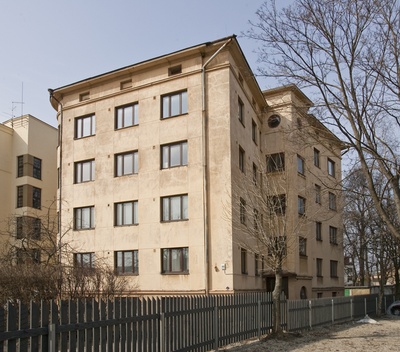 Elamu Tallinnas Vesivärava 46, vaade hoonele. Arhitekt Karl Tarvas  similar photo