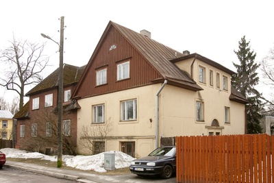 Tallinna üürnikkude seltsi Üürnik kahepereelamu Õle tänaval, vaade hoonele. Arhitekt Karl Tarvas  similar photo