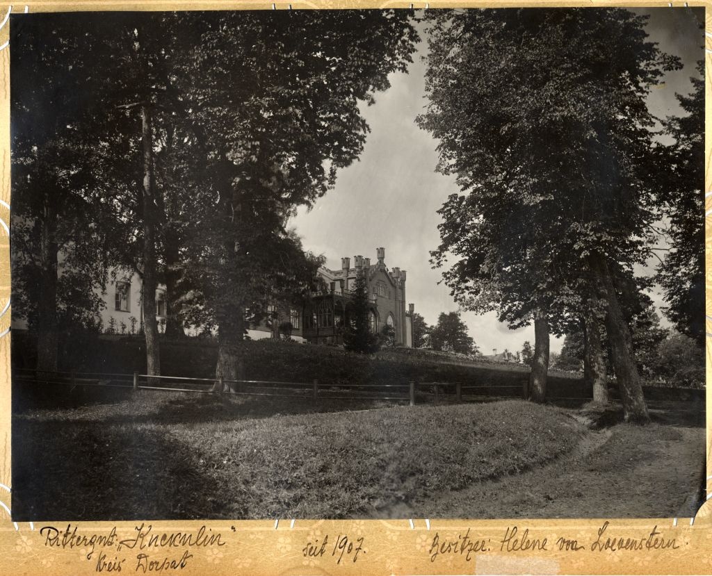 View of the main and adjacent buildings of Kukulinna Rüütlimõisa