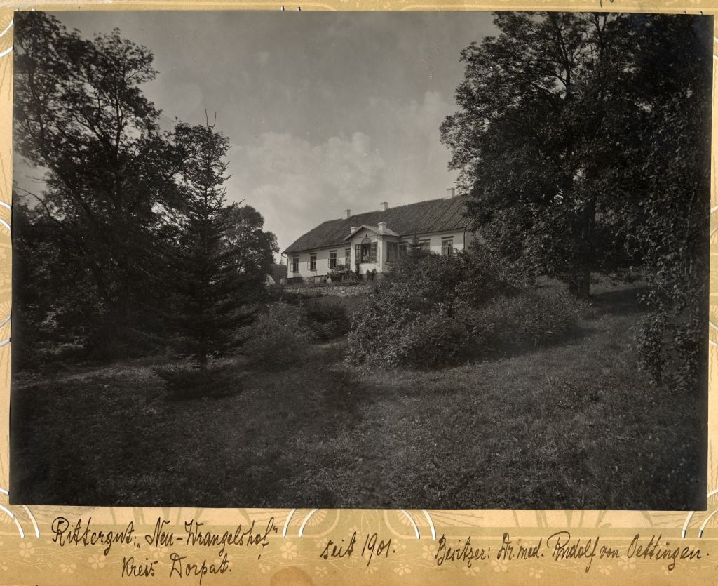 Rear Fassade of Vastse-Prangl Manor from the distance