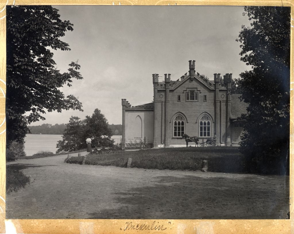 Side Fassade of the Knight Manor of Kukulinna