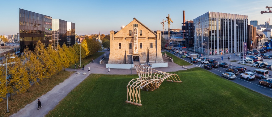 Rotermanni kvartal, esiplaanil Rotermanni Soolaladu, Eesti Arhitektuurimuuseum, Ahtri 2, Tallinn. Õhuvaated, droonifotod