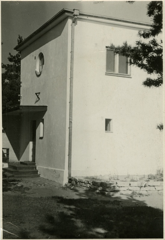 Eramu Nõmmel Kurni 33. Arhitektid Edgar Velbri ja Erika Nõva?