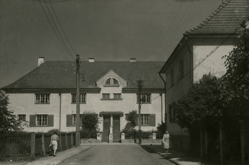 Kolde pst Tallinnas: ehitusühingu Oma Kolle elamugrupp. Arhitektid Herbert Johanson ja Eugen Habermann