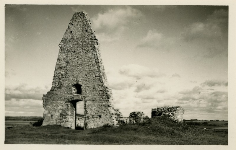 Viru-Nigula Maarja kabel; vaade kabeli varemetele