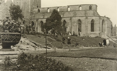 Harju tänav ja haljasala taastamise ajal, varemetes Niguliste kirik  similar photo