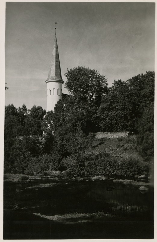 Lüganuse Ristija Johannese kirik