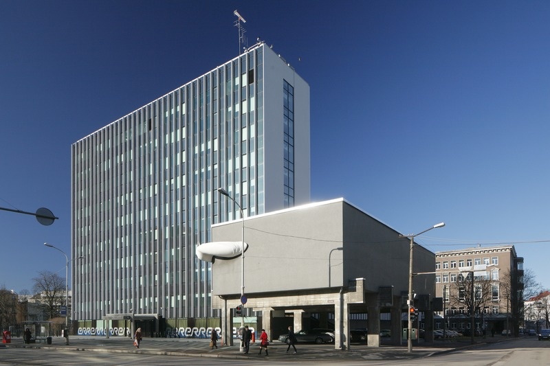 Uus Raadiomaja. Vaated värskelt renoveeritud hoonele. Arhitektid Jüri Jaama ja Ado Eigi