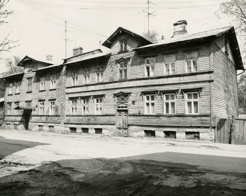 Pelgulinn: Lenderi tüüpi elamud Rohu 22 ja Rohu 24