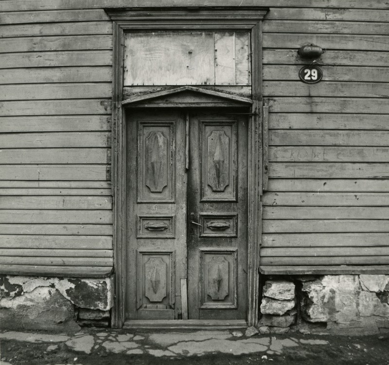 Pelgulinn: Lenderi tüüpi elamu Rohu 29 välisuks