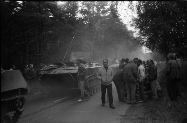 Arrival of Soviet army soldiers and military equipment to the Teletorn in Kloostrimetsa.