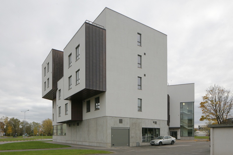 Korterelamu Fortuuna 32 Tartus, vaade tagant. Arhitektid Kaido Kepp ja Marti Soosalu (Arhitektuuriklubi)