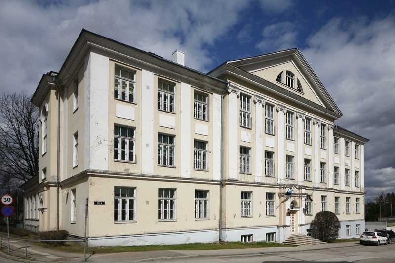 Lina 2 koolimaja Tartus, tänapäeval Karlova kool. Arhitekt Anatoli Podtšekajev