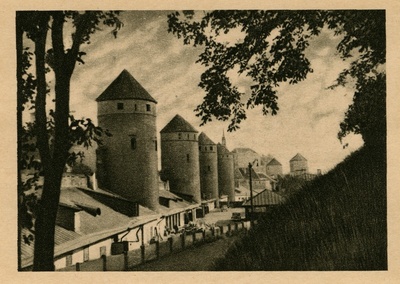 Tallinna linnamüür ja tornid. Vaade Skoone bastionilt  similar photo