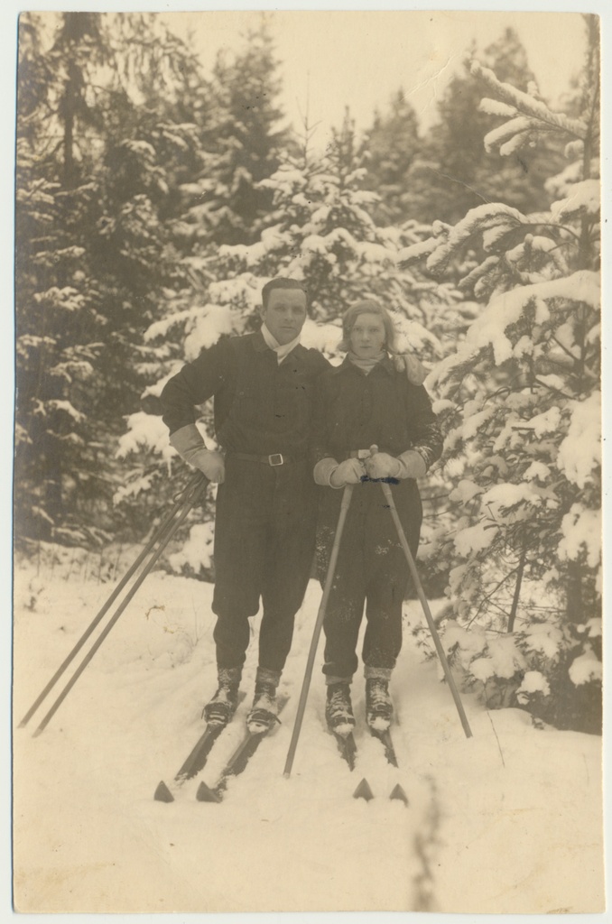 foto, kaks suusatajat, Leida ja Aleksander Kalamees 1933