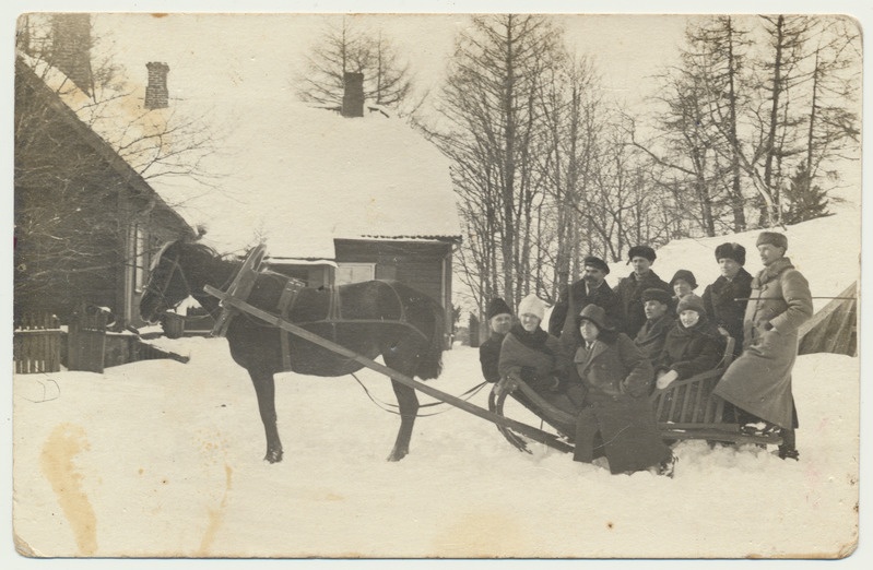 fotopostkaart, Polli vald, Äriküla, seltskond hobusaanil 1921