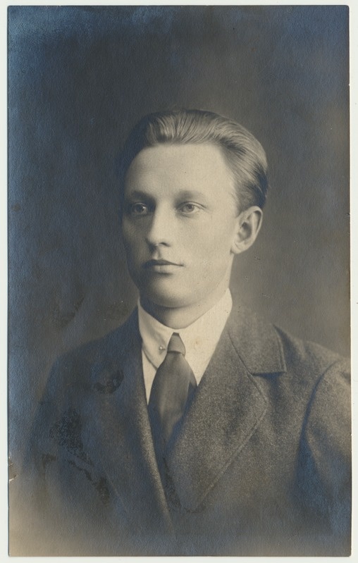 foto Johannes Reesen u 1920 (kommunist, valitud I,II Riigikogusse)