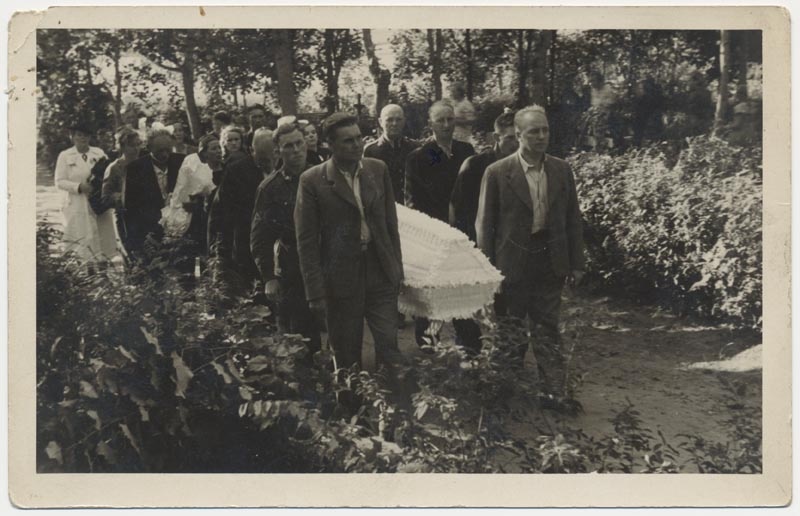 foto, Eduard-Ervin Liibuse poja, Valdeko Liibuse matus Puhja kalmistul 1940