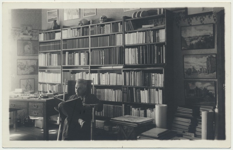 foto Gustav Mootse oma toas u 1935