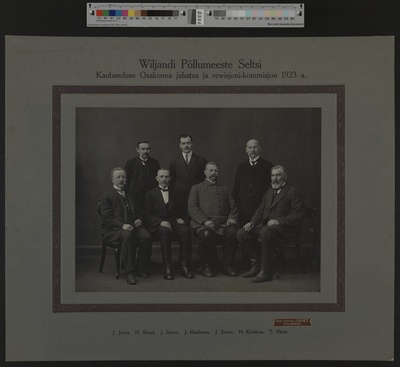 grupifoto papil, Viljandi Põllumeeste Seltsi Kaubanduse Osakonna juhatus, revisjonikomisjon 1923, foto J.Riet  duplicate photo