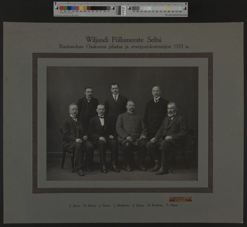 grupifoto papil, Viljandi Põllumeeste Seltsi Kaubanduse Osakonna juhatus, revisjonikomisjon 1923, foto J.Riet