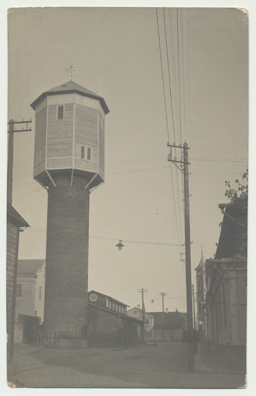 foto Viljandi veetorn, turuhoone u 1914, vaade Trepimäe poolt, foto J.Riet