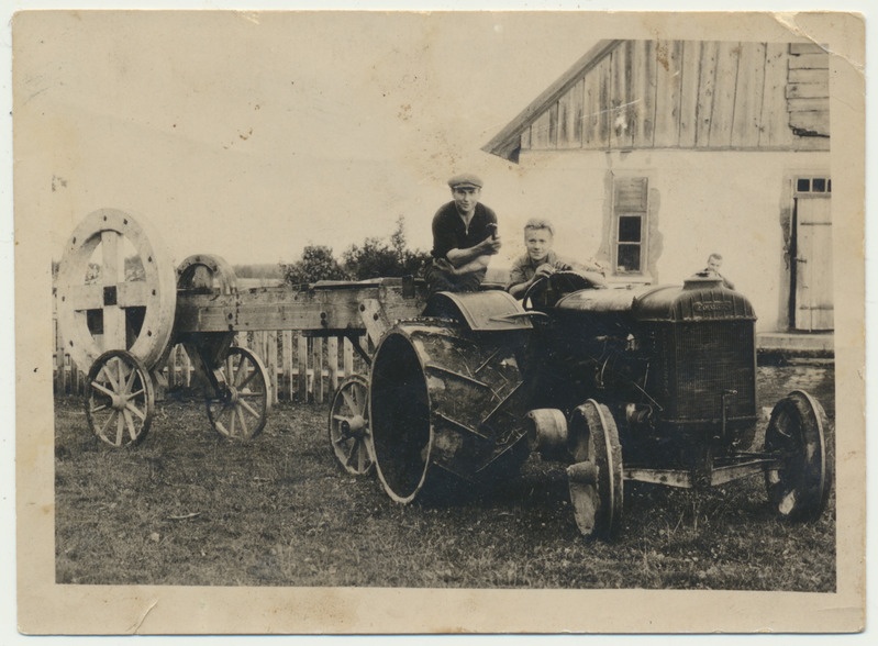 foto traktor Fordson, haagis u 1935 Rimmu