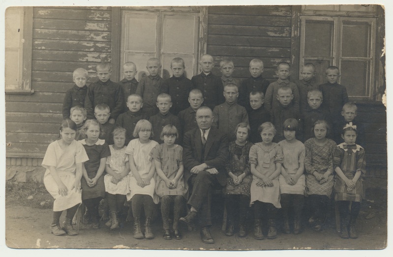 foto Kolga-Jaani khk Lätkalu kool, grupp 1927