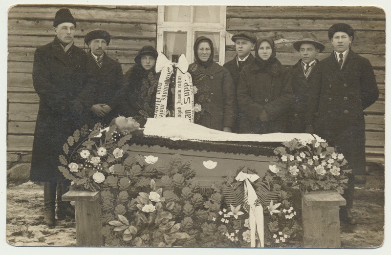 foto Jaan Supp'i matus, pere, kirst 02.1927 Pilistvere khk Venevere k