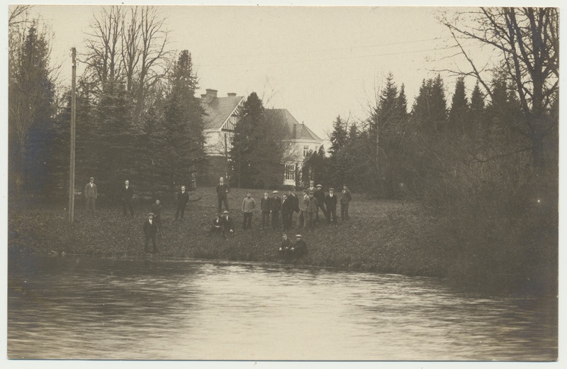 foto Suure-Jaani khk, E.A. Olustvere Põllutöökeskkool, õpilased, tiik, park, õppehoone u 1930