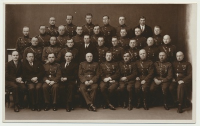 foto 5. Suurtükiväegrupp - 15. grupp sh I r vas.6. ülem G.Kirschbaum 16.03.1934, taga nimed  duplicate photo