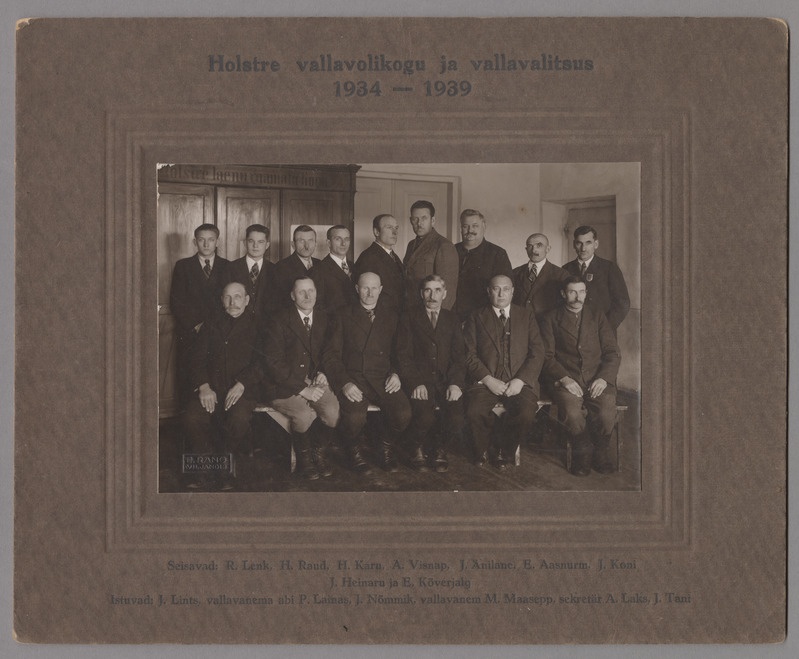 foto papil Holstre vallavolikogu ja -valitsus, sh vallavanem M.Maasepp 1934 -1939 foto E.Rang