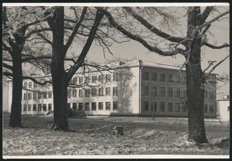 fotopostkaart, Kõpu khk, Puiatu Erikool, u 1975