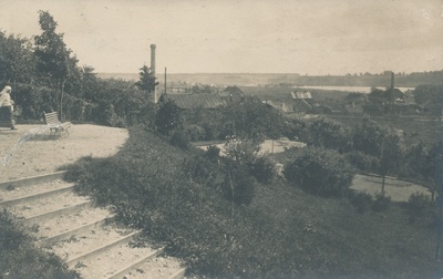 foto Viljandi Trepimägi, puhkenurk, eemal järv u 1910 foto Christin (Kristin)  duplicate photo