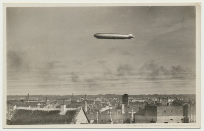 foto tsepeliin Graf Zeppelin LZ127 Tallinn'a kohal (teel põhjapoolusele) 25.07.1931  duplicate photo