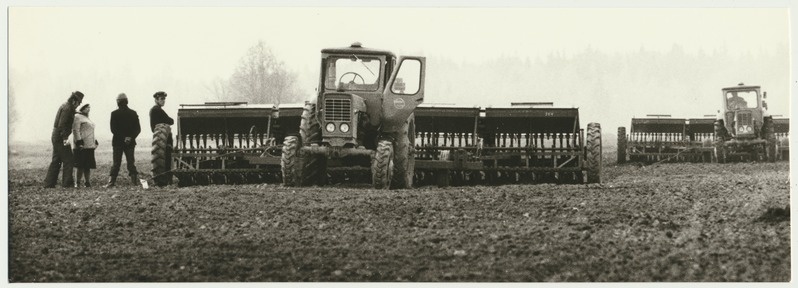 foto Viljandimaa, kevadkülv Vambola kolhoosis, 1977 F E.Veliste