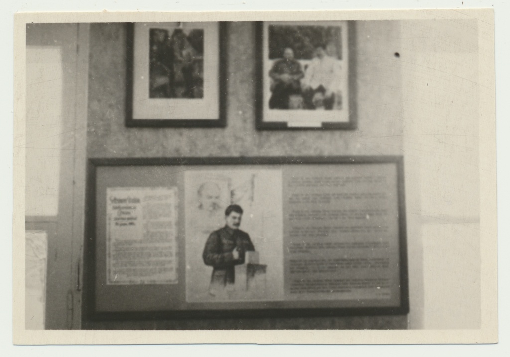 foto Viljandi muuseum, näitus J.V.Stalini elu ja tegevus, 1950 foto T.Parri