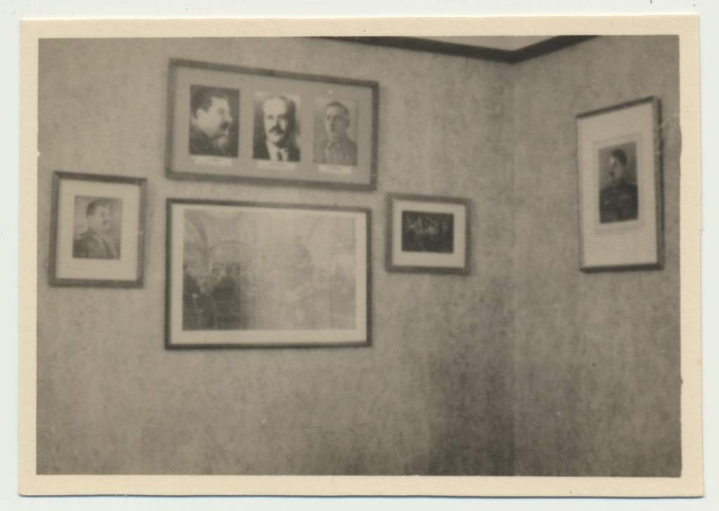 foto Viljandi muuseum, näitus J.V.Stalini elu ja tegevus, 1950 foto T.Parri