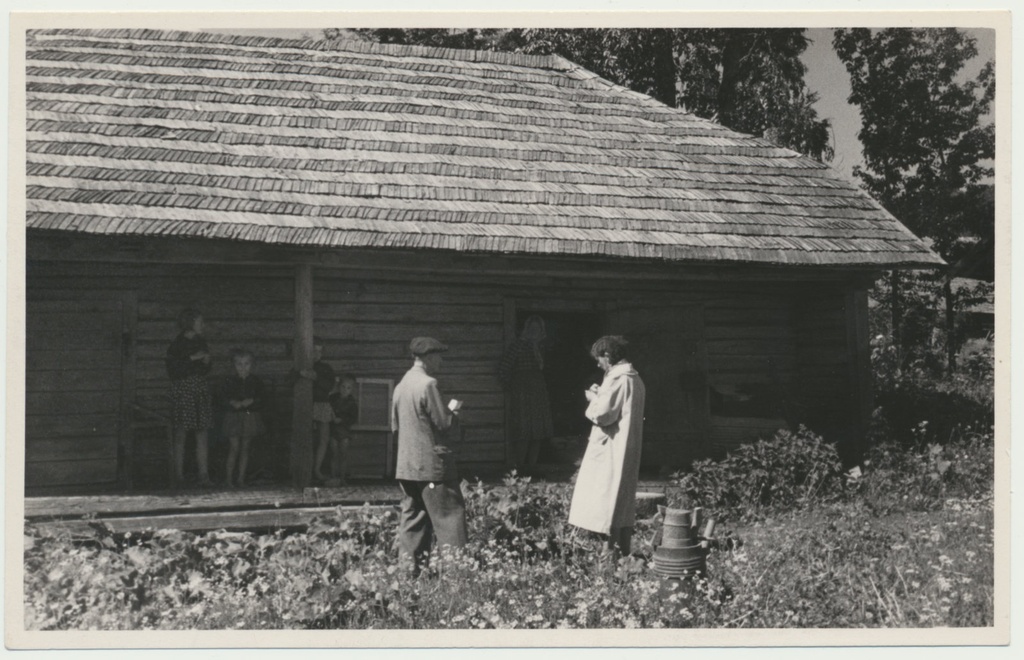 foto Viljandi muuseum, vanavara kogumine, Tääksi sh L.Karu, K.Naanuri, 1960 foto L.Vellema