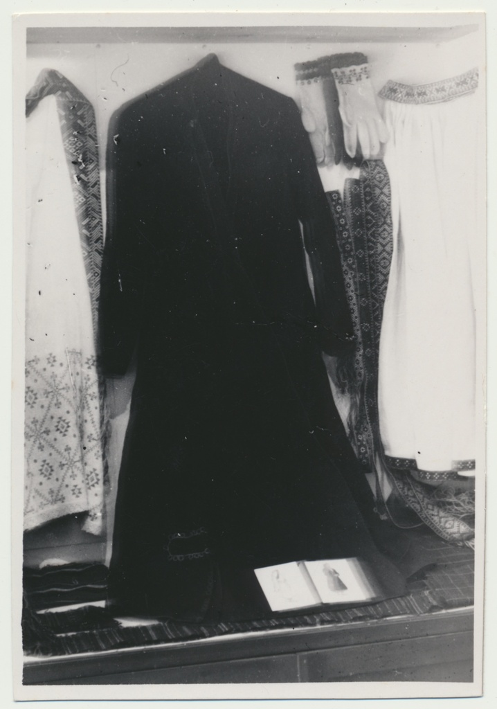 foto Viljandi muuseum näitus Rahvarõivad, 1947 foto T.Parri