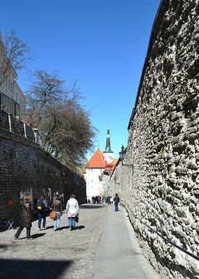 Pikk jalg, vaade Lühikese jala kohalt Pika jala torni suunas. rephoto