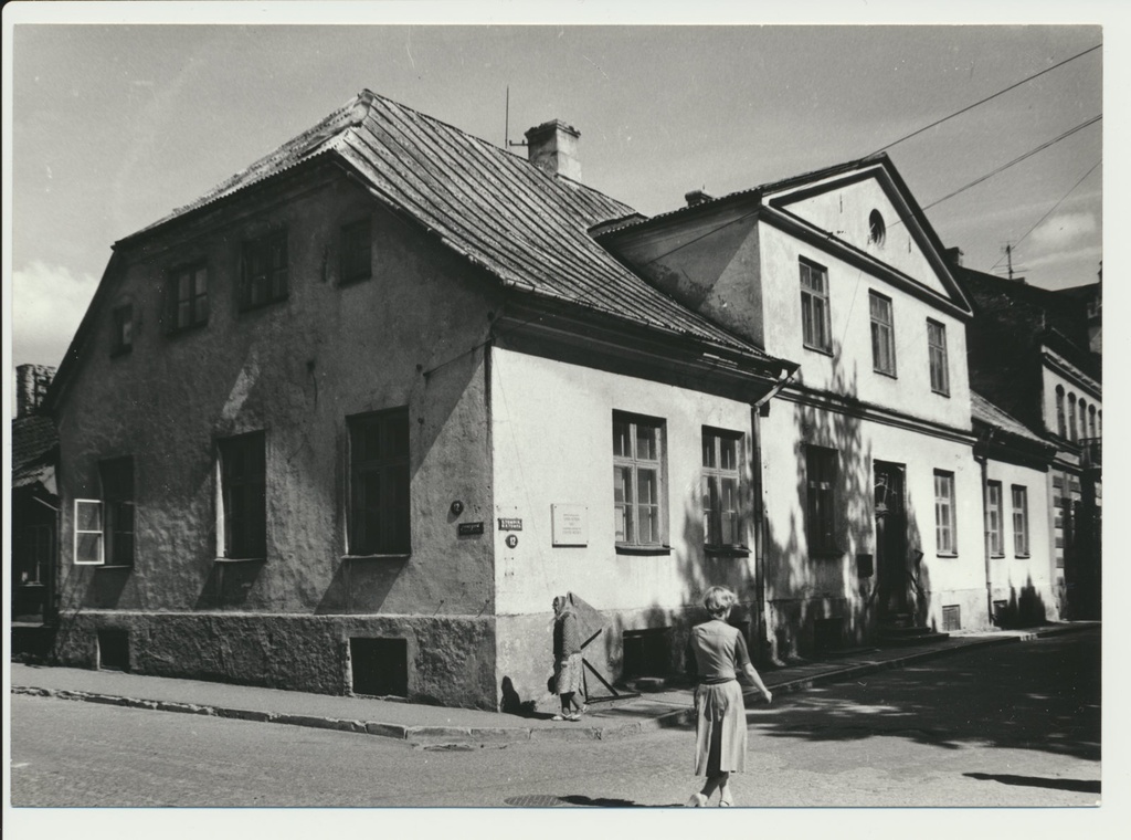 foto Viljandi muuseum'i hoone 1981 foto E.Loit