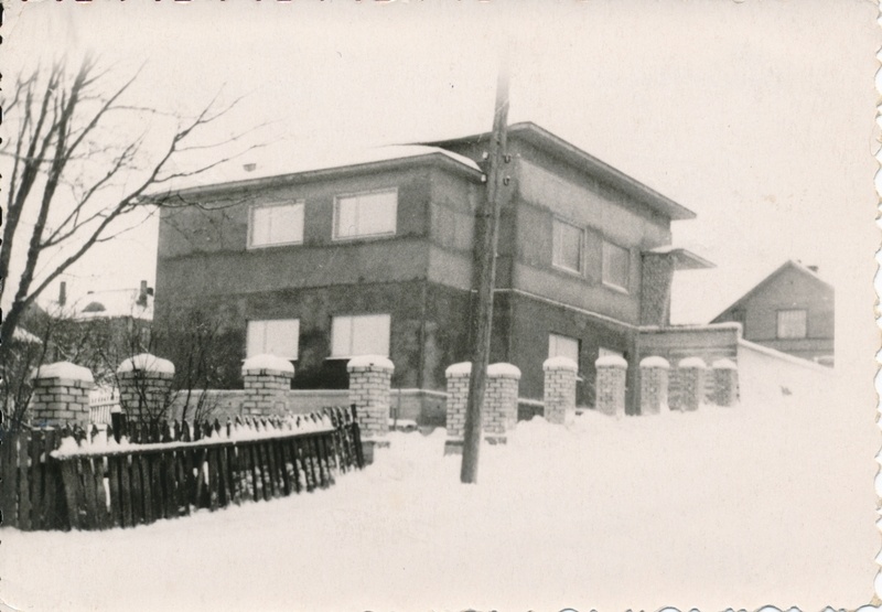 foto, Viljandi, Uku tn 10, baptisti koguduse maja (hiljem lastenõuandla) u 1958 (valmis 1959)