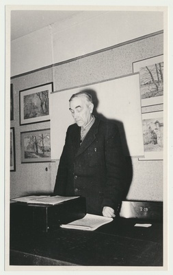 foto Viljandi muuseum, kodu-uurimisring, esineb Kaarli Naanuri 1959 foto L.Vellema  duplicate photo