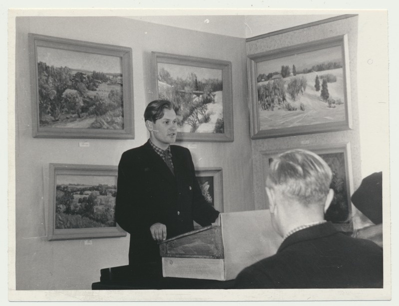 foto Viljandi muuseum, kodu-uurimisring, esineb Uudo Roosimaa 1961 foto L.Vellema
